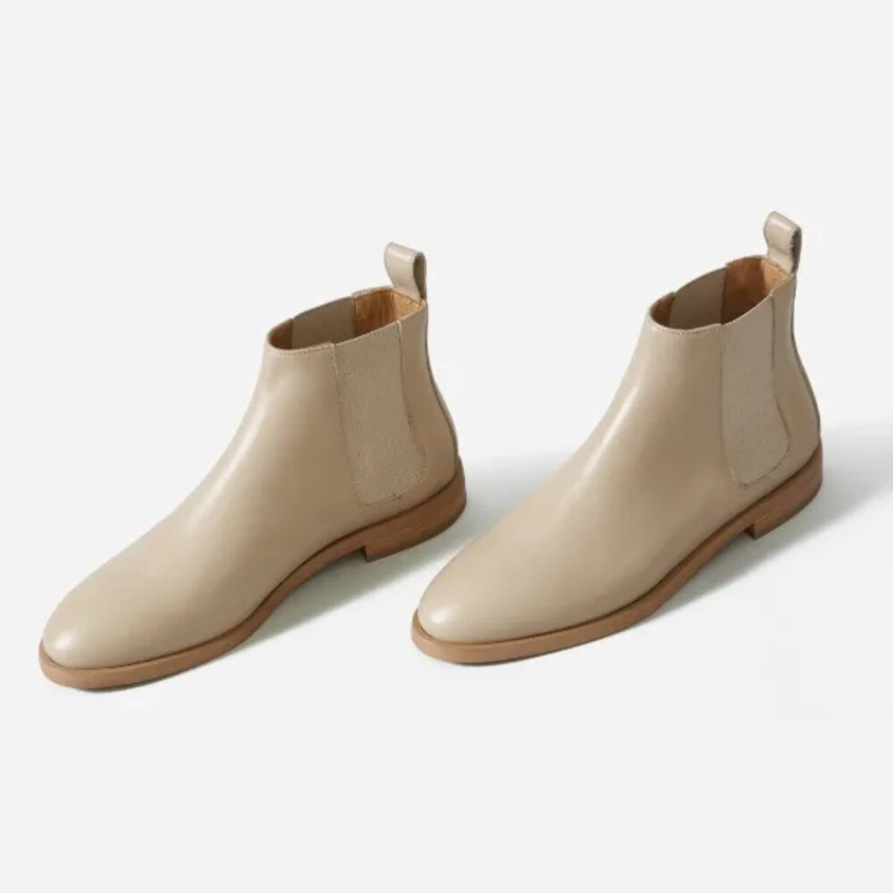 NEW Everlane Modern Chelsea Boot Taupe/Greige Leather Size 10.5! EXTREMELY RARE!